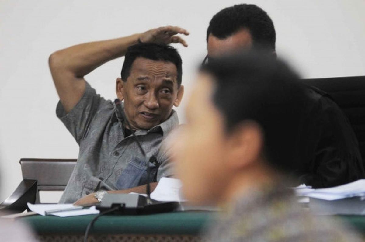 Fuad Amin Imron tetap jalani sidang meski tak enak badan