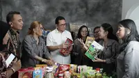 Mendag Budi Santoso Ajak Perkuat Daya Saing UMKM saat Kunjungan di Gerai Oleh-oleh Khas Manado
