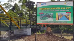 Lokasi Jembatan Asa ke-7 yang berada Desa Sukaraja, Kecamatan Palas, Kabupaten Kalianda, Lampung Selatan, Minggu (13/3). Pembuatan Jembatan ini menghabiskan biaya sekitar Rp  204 juta. (Liputan6.com/dok SCTV)