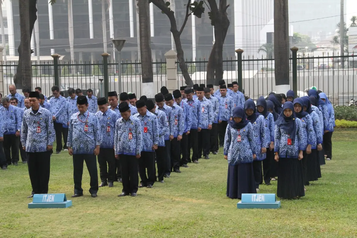 Belajar Jujur dari Pegawai Kemendikbud yang Ditawari Rp2 Miliar