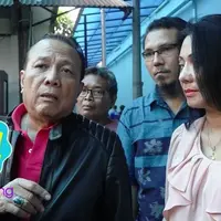 Soultan Saladin selaku kerabat Gatot Brajamusti memiliki banyak pertanyaan dengan kasus yang muncul satu persatu pada Gatot.