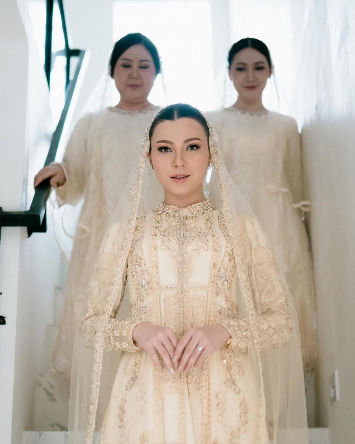 Potret Busana Haviza Dewi Anjani di Acara Pengajian Jelang Nikah, Nuansa Pastel Bikin Makin Cantik