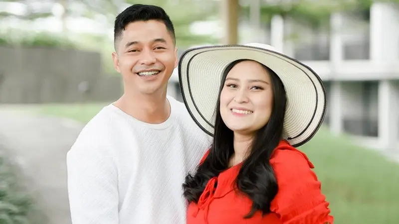 Jadi Suami Siaga, Ini Potret 7 Selebriti Pria Temani Sang Istri saat Hamil