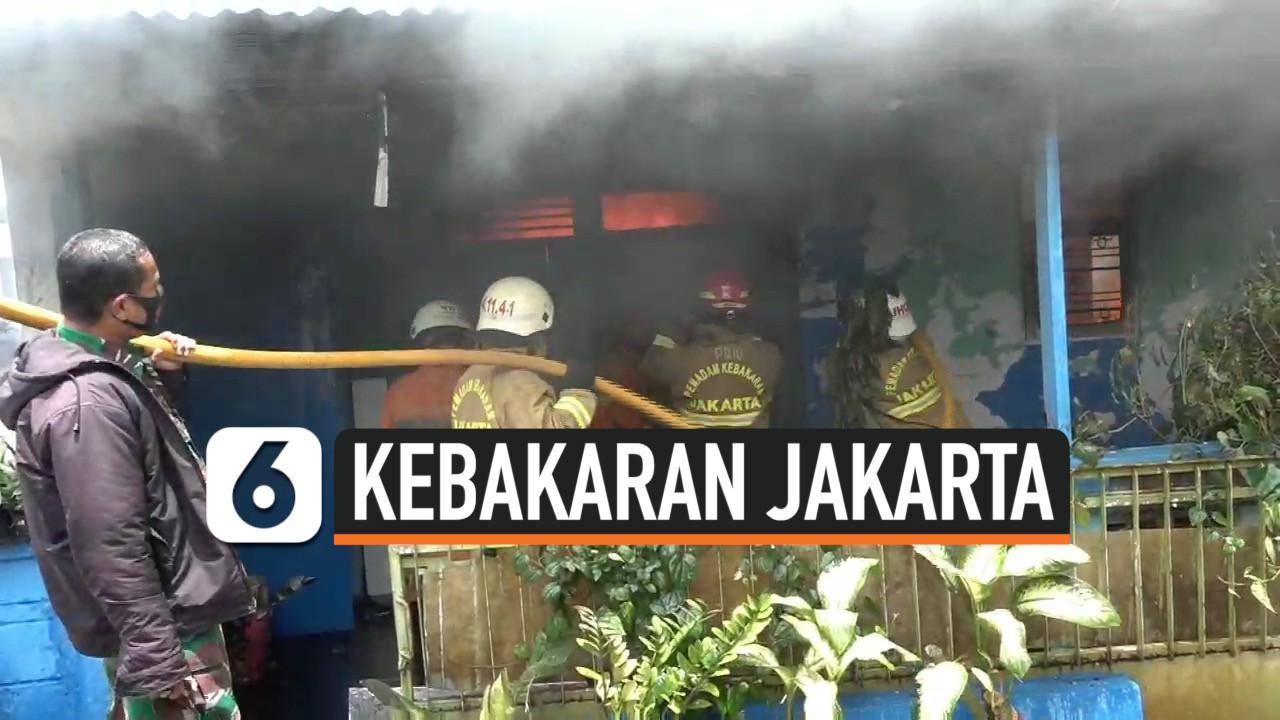 VIDEO: 3 Rumah Ludes Terbakar di Komplek Kostrad Kebayoran Lama