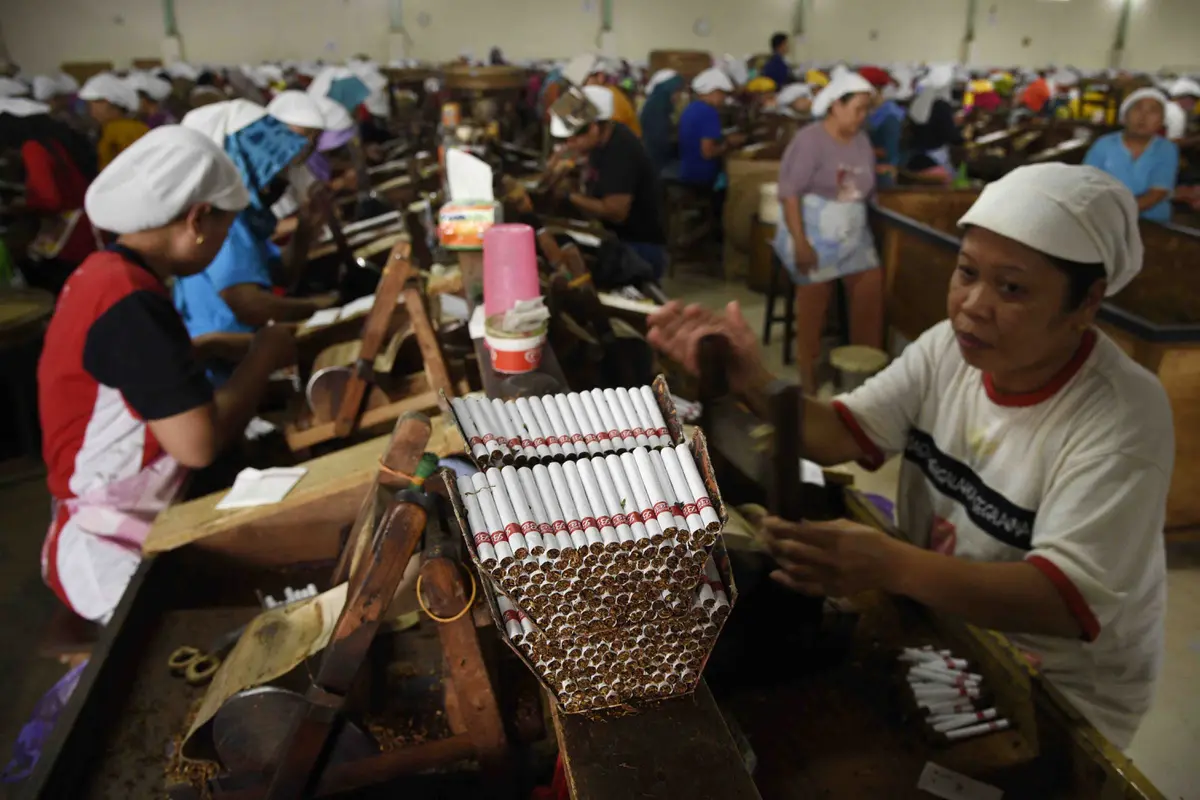 Dua Sisi Mata Uang Kebijakan Rokok di Kota Malang