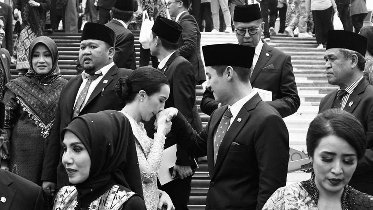 6 Potret Beby Tsabina Bak Ibu Pejabat, Dampingi Suami Dilantik Jadi Anggota DPR - Tenteng Tas Harga Fantastis