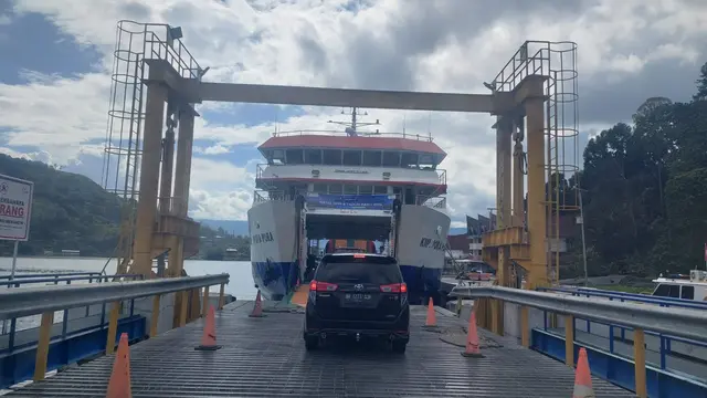 Pembangunan transportasi berbasis jalan disebut tak sebatas menyasar kota-kota besar. Ternyata, ada sejumlah angkutan perintis yang juga menyasar ke daerah-daerah terpencil.