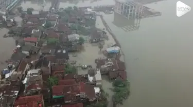 Luapan sungai Citarum masih menggenangi permukiman warga dan membuat ratusan warga mengungsi hingga hari ini.