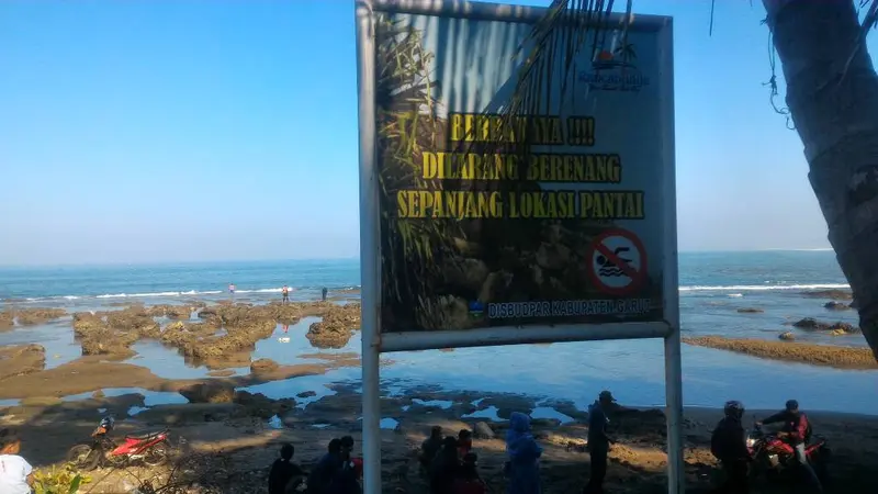 Pengunjung Pantai Cantik Garut Selatan Terkenal Bandel