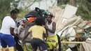 Badan Manajemen Darurat Mississippi sedang menilai kerusakan akibat badai semalam, kata badan itu, karena ribuan orang di negara bagian itu tetap tanpa listrik. (AP Photo/Rogelio V. Solis)