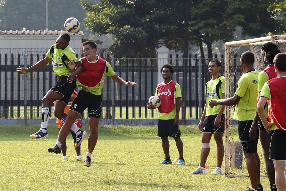 Persipura Latihan Terakhir Jelang Lawan Bengaluru FC_03