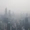 Pemandangan saat kabut asap menyelimuti Kuala Lumpur, Malaysia, Rabu (18/9/2019). Kebakaran hutan Indonesia menyebarkan kabut asap hingga Malaysia dan Singapura. Menurut BMKG, kabut asap akibat kebakaran hutan di Indonesia terbawa angin ke Malaysia dan Singapura. (AP Photo/Vincent Thian)
