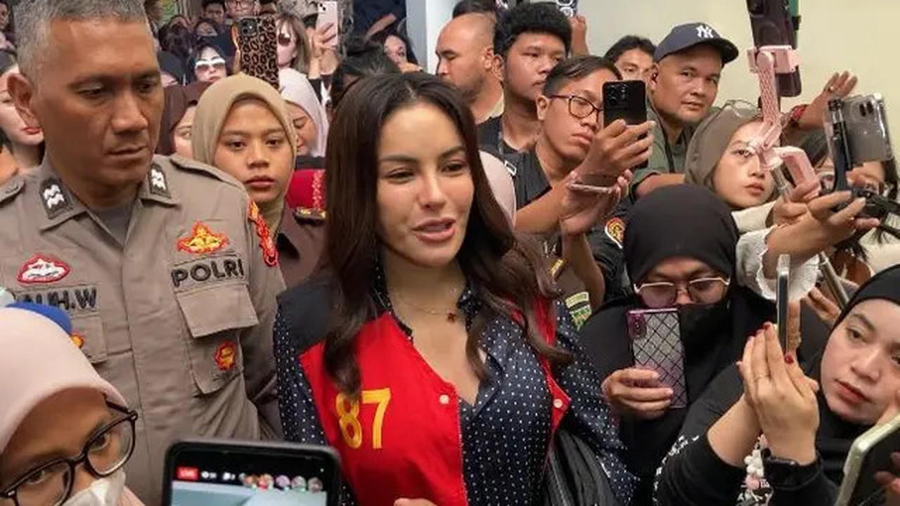 Reaksi Nikita Mirzani Saat Tahu Razman Nasution Hadir Dalam Sidangnya: Ngapain Datang ke Sini?