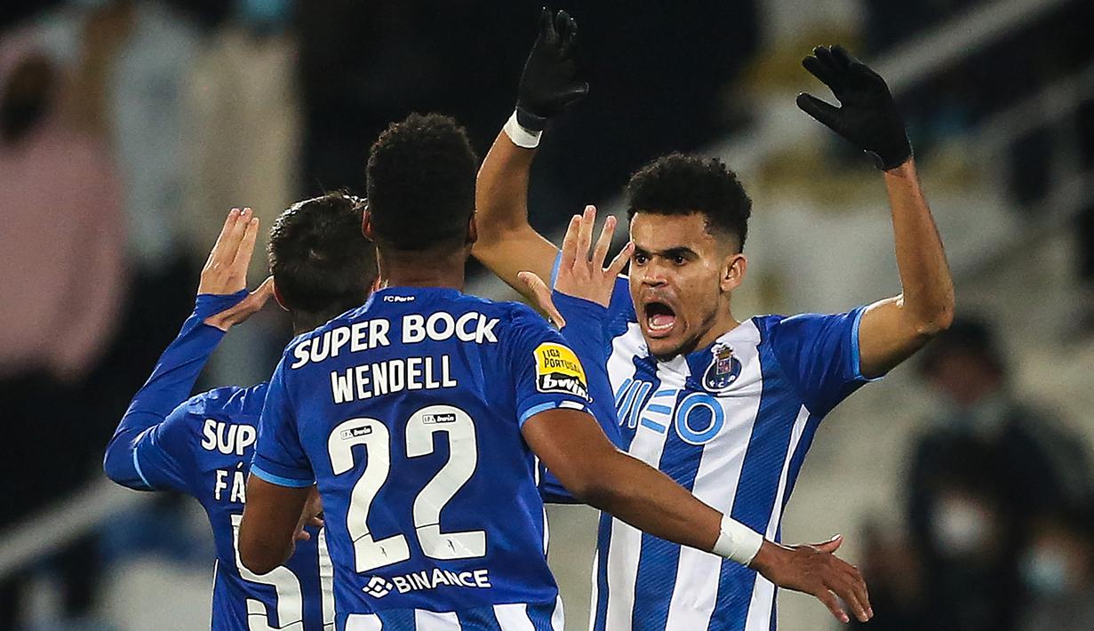 Luis Diaz. Gelandang sayap Kolombia berusia 25 tahun ini selangkah lagi akan menjadi milik Liverpool setelah mencapai kesepakatan dengan Porto sebagai pemilik. The Reds telah sepakat mengeluarkan 45 juta euro plus 15 juta euro sebagai bonus performa. (AFP/Carlos Costa)