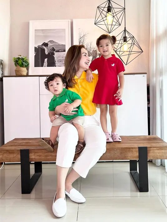 [Instagram/monaratuliu]