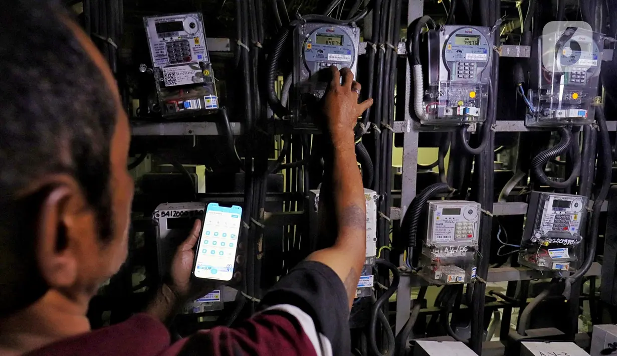 Kementerian Energi dan Sumber Daya Mineral (ESDM) telah mengonfirmasi bahwa tarif tetap berlaku bagi 13 golongan pelanggan nonsubsidi dan 24 golongan pelanggan subsidi. (Liputan6.com/Angga Yuniar)