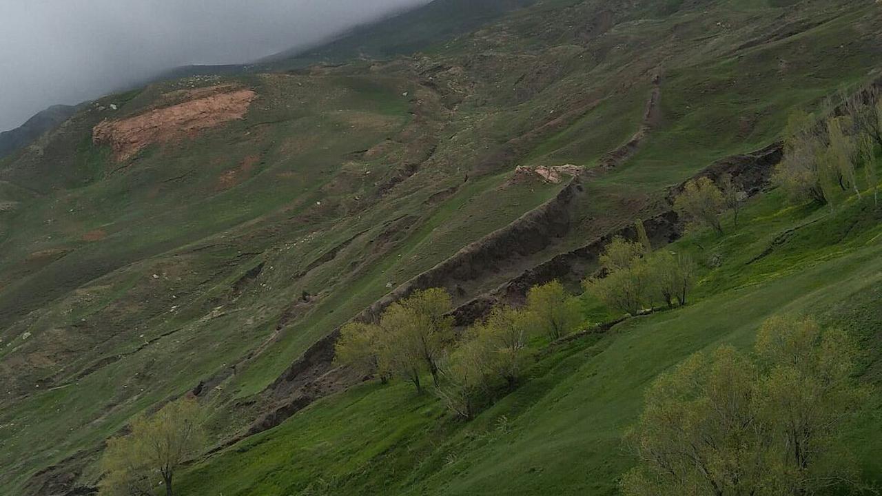 "Gunung Ararat sangat terkenal di dunia berkat kondisi geologi dan geomorfologinya serta diyakini sebagai tempat bersemaya kapal Nabi Nuh. Universitas kami sudah bekerja di lokasi itu sejak 2003. tahun ini kami ingin bekerja dengan penelitian yang lebih r