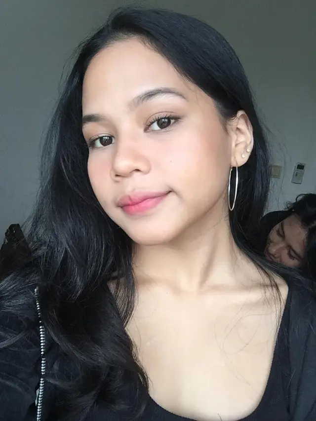 Jarang Terekspos, Ini 6 Potret Cantik Jessi Putri Adik Jefri Nichol