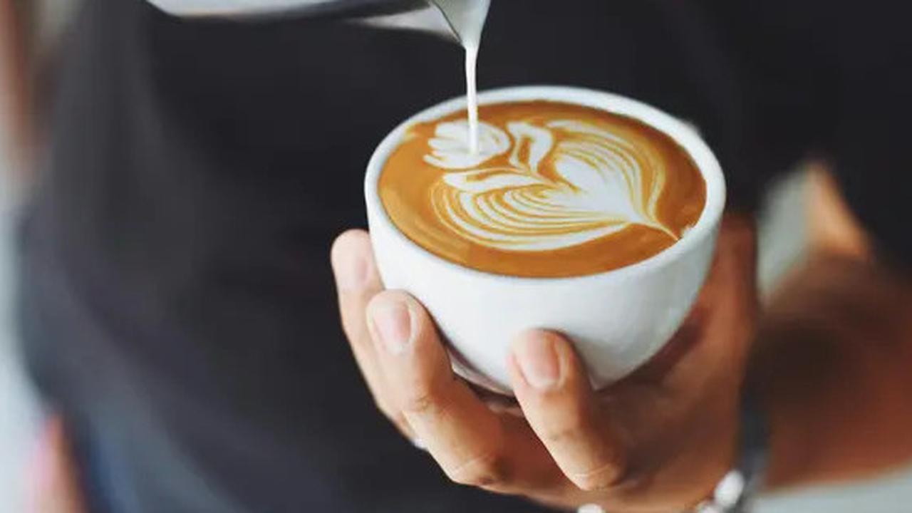 Benarkah Minum Kopi Bisa Bikin Sulit Tumbuh Tinggi? Mitos atau Fakta?