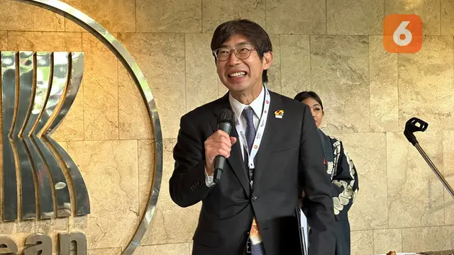 Duta Besar Jepang untuk ASEAN Kiya Masahiko dalam rangkaian acara perayaan 50 tahun hubungan Jepang-ASEAN di Kantor Sekretariat ASEAN, Jakarta, Selasa (21/11/2023). (Liputan6/Benedikta Miranti)