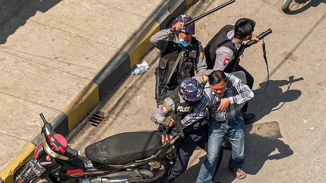 Puluhan Pengunjuk Rasa Tewas dalam Bentrokan di Myanmar