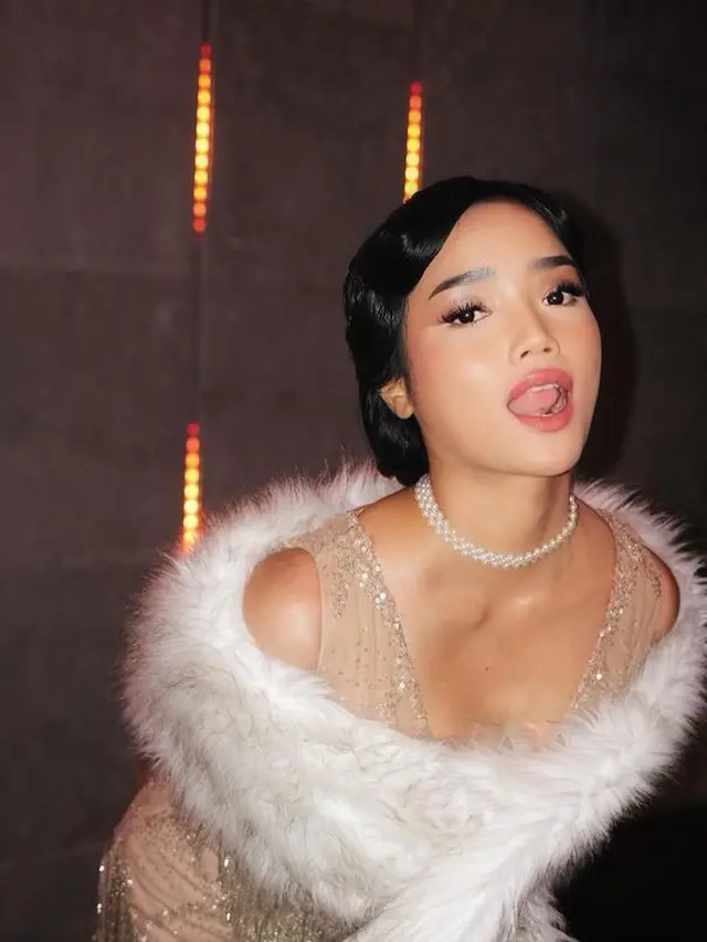 Fuji an saat hadir di ulang tahun teman. [@fuji_an]