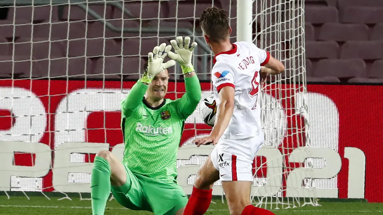 FOTO: Tak Terpengaruh Barcagate, Barcelona Menang Dramatis 3-0 atas Sevilla dan Lolos ke Final - Marc-Andre ter Stegen