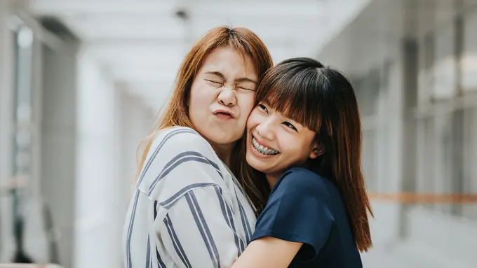 sayang pelukan sahabat