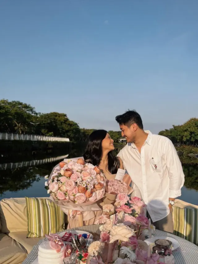 6 Potret Manis Ultah Hanggini ke-26, Kejutan Romantis dan Pesona Dress Pink