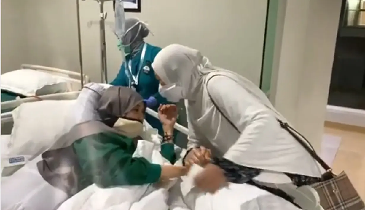 Zaskia Adya Mecca (Instagram/hanungbramantyo)