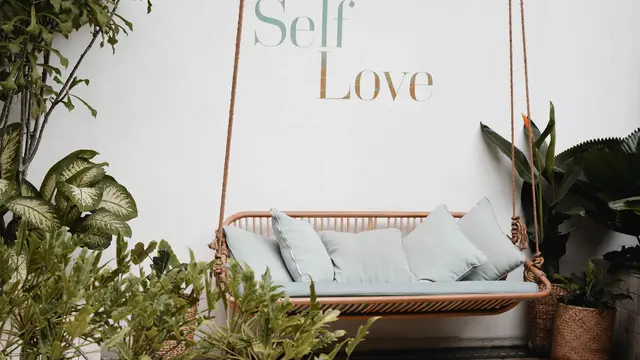 Dengan mencintai diri kamu, kamu akan merasakan manfaat yang baik pada kesehatan mental