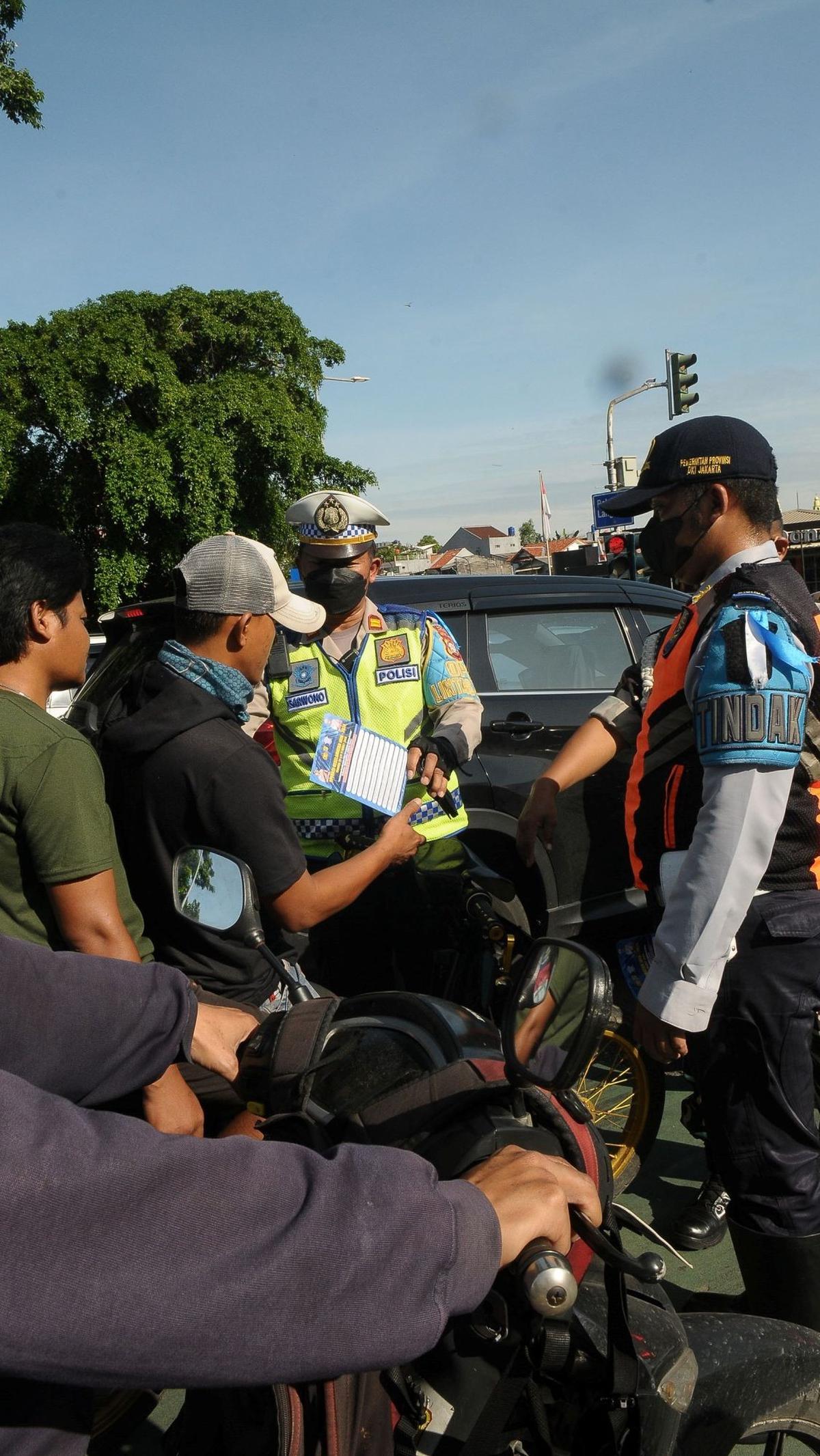 Operasi Keselamatan 2024 digelar secara nasional, mulai dari pusat sampai ke kepolisian daerah. Foto merdeka.com / Imam Buhori<br>