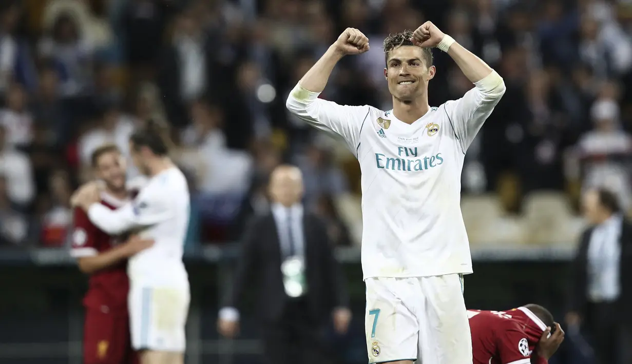 15 Gol. Striker Real Madrid, Cristiano Ronaldo telah lebih dahulu mencetak 15 gol di Liga Champions pada musim 2017/2018, musim terakhirnya berseragam Los Blancos. Ia melakukannya dari total 13 laga hingga babak final dan menjadi juara usai mengalahkan Liverpool 3-1 (26/5/2018). (AFP/Update Images Press/Isabella Bonotto)