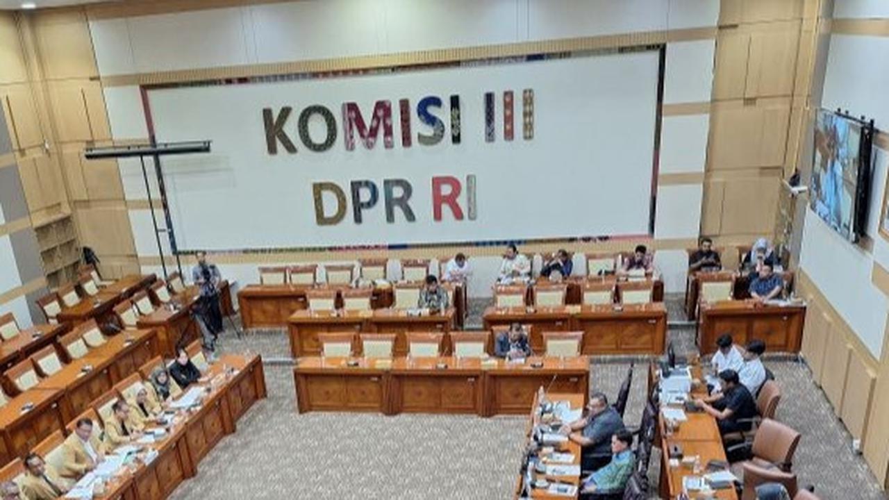 VIDEO: Panas! Komisi III Soroti Kasus Eks Kapolres Ngada: Jangan Kasih Celah, Hajar Sikat Habis!