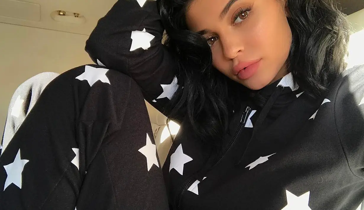Kylie Jenner kini merasa lega karena tubhnya kembali dan hal itu terjadi sangat natural.(instagram/kyliejenner)
