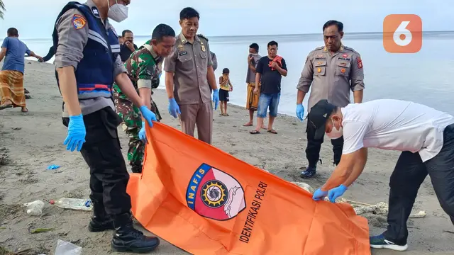 Penemuan jenazah mahasiswi Unair (Liputan6.com/Fauzan)