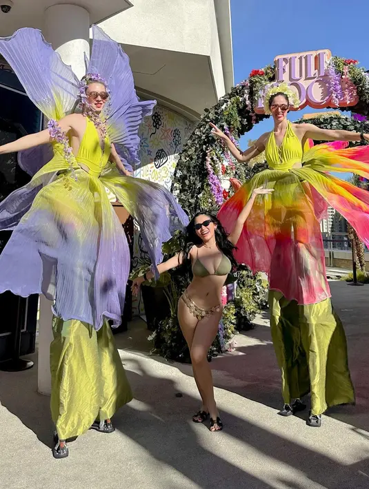 Seperti baru-baru ini, penampilannya kala berlibur di Amerika mencuri atensi.  [Instagram/rachelvennya]