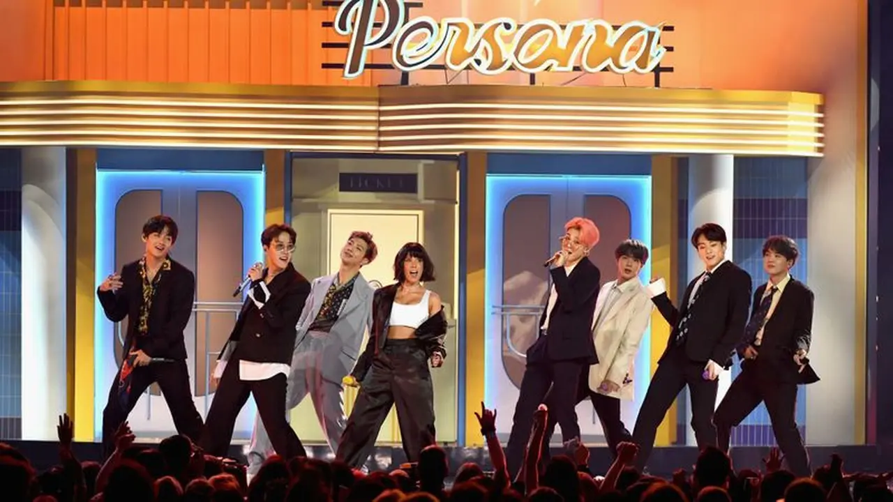 BTS dan Halsey