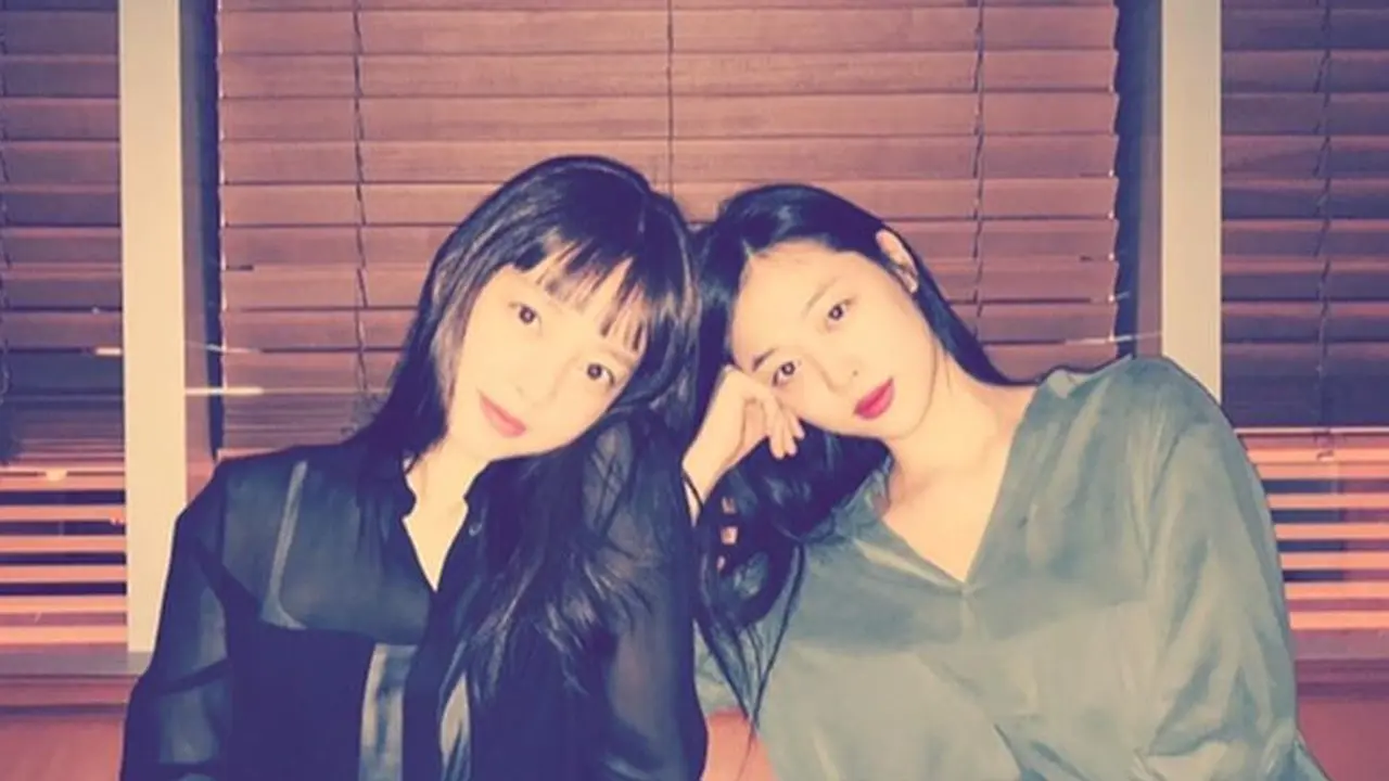 Sulli dan Goo Hara.  (Instagram/ koohara__)