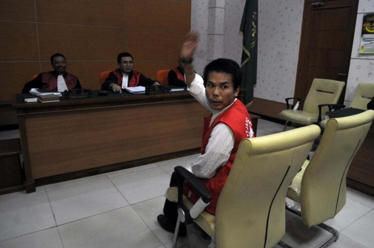 Mucikari artis Robbie Abbas divonis 1 tahun 4 bulan penjara