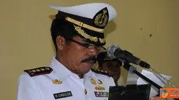 Citizen6, Surabaya: Dankodikdukum Kolonel Laut (T) M. Simbolon menutup Diktukba Angkatan ke - 41, di Aula Pusat Pendidikan Polisi Militer, Surabaya, Jumat (27/7). (Pengirim: Penkobangdikal).