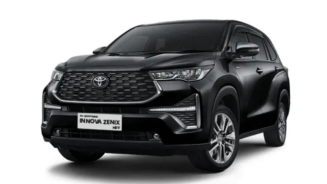 Tampilan depan Toyota Innova Zenix G Hybrid.