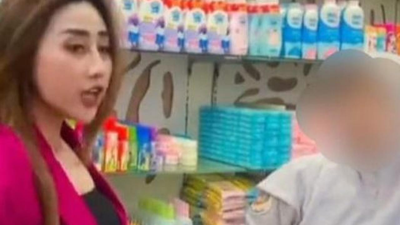 Istri Polisi Maki Siswi SMK Magang