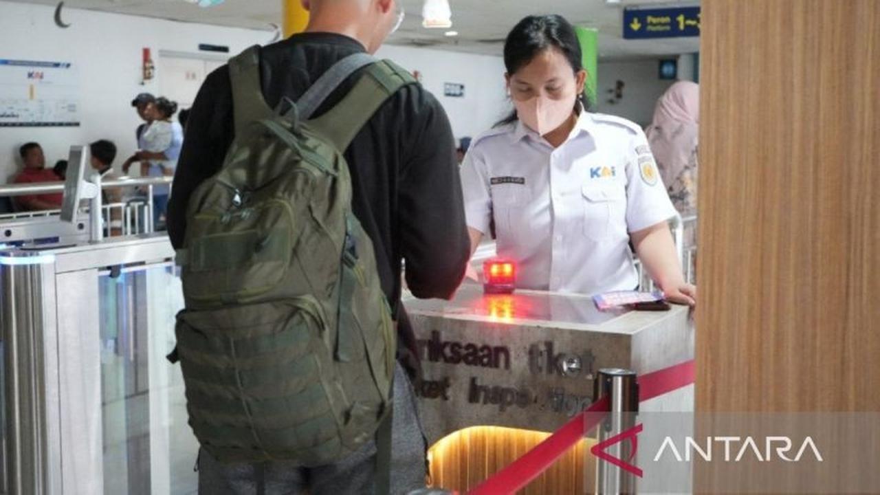 KAI Beri Diskon Tiket Anggota TNI Rayakan HUT ke-74 Kopassus