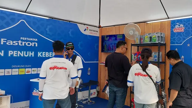 Posko Pertamina Siaga Fastron, di KM 57 Tol Jakarta-Cikampek, Senin (17/4/2023). PT Pertamina Lubricants membuka posko di sejumlah titik di jalur mudik lebaran 2023.