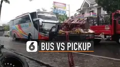 Beberapa menit keduanya diam hingga membuat macet jalanan.