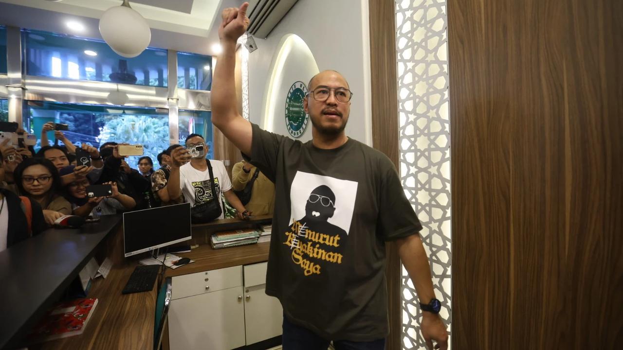 FOTO: Pandji Pragiwaksono Datangi MUI untuk Tabayun Materi Komedi