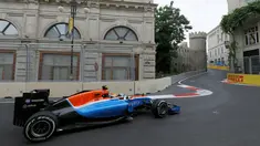 Pebalap Manor Racing asal Indonesia, Ro Haryanto, finis di posisi ke-18 F1 GP Baku di Sirkuit Baku, Azerbaijan, Minggu (19/6/2016). (EPA/Zurab Kurtsikidze)