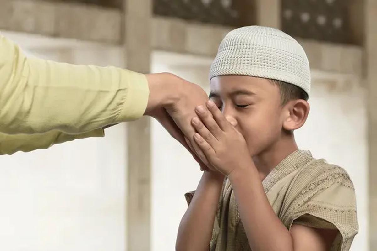 Mau Mulia Dunia Akhirat? Ini Amalannya Menurut UAH