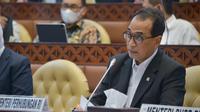 Menhub Budi Karya Sumadi saat hadir dalam Raker dengan Komisi V DPR RI, Selasa (4/4/2023).